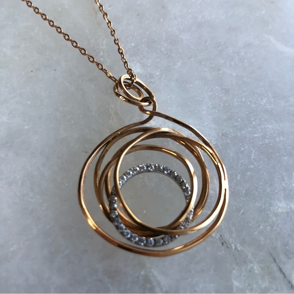 Exquisite 18k Gold & Brilliant Diamond Concentric Circle Pendant Necklace